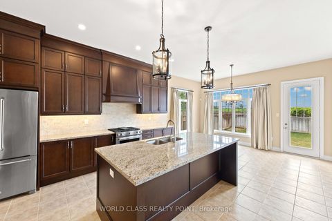 Photo 16 at 31 Munsie Drive, Nobleton, King