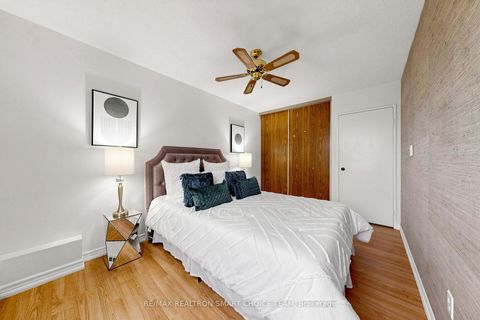 Photo 23 at 907 - 1250 Bridletowne Circle, L'Amoreaux, Toronto