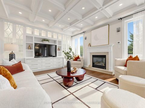 Photo 3 at 49 Grange Drive, Jefferson, Richmond Hill