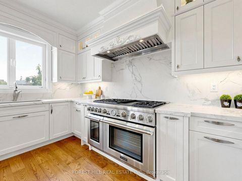 Photo 6 at 49 Grange Drive, Jefferson, Richmond Hill