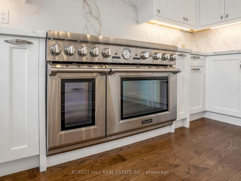 Photo 8 at 49 Grange Drive, Jefferson, Richmond Hill