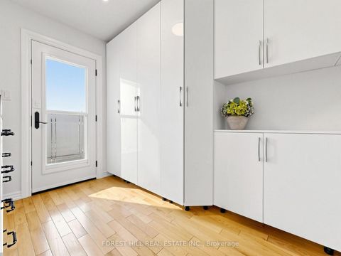 Photo 16 at 49 Grange Drive, Jefferson, Richmond Hill