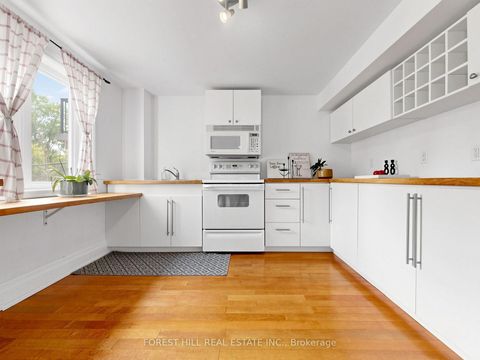 Photo 33 at 49 Grange Drive, Jefferson, Richmond Hill