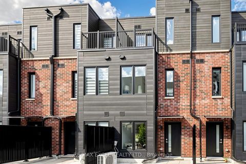 Photo 3 at 46 - 30 Calamint Lane, L'Amoreaux, Toronto