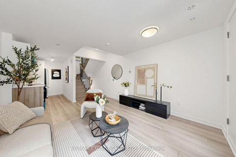 Photo 11 at 46 - 30 Calamint Lane, L'Amoreaux, Toronto