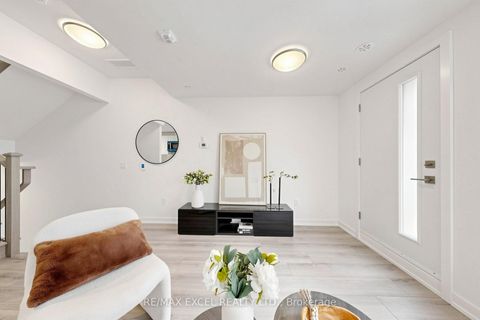 Photo 13 at 46 - 30 Calamint Lane, L'Amoreaux, Toronto