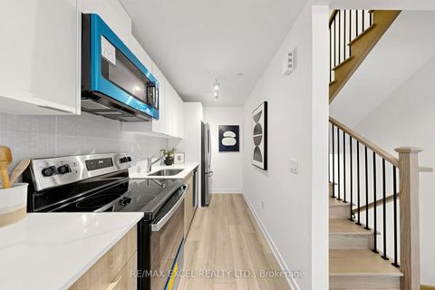 Photo 15 at 46 - 30 Calamint Lane, L'Amoreaux, Toronto