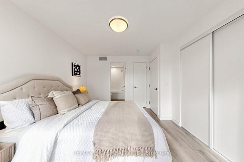 Photo 32 at 46 - 30 Calamint Lane, L'Amoreaux, Toronto