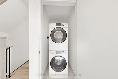 Photo 37 at 46 - 30 Calamint Lane, L'Amoreaux, Toronto