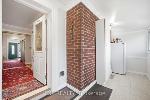 Photo 4 at 43 Ridgemoor Avenue, Cliffside, Toronto