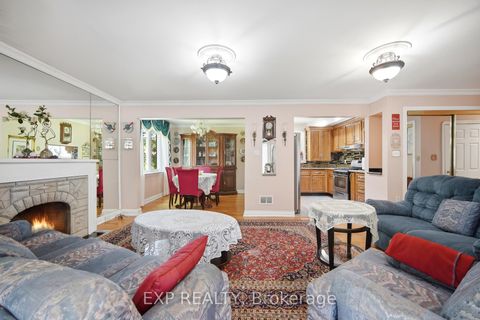 Photo 8 at 43 Ridgemoor Avenue, Cliffside, Toronto