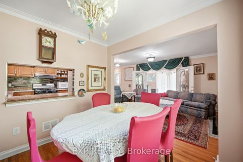 Photo 10 at 43 Ridgemoor Avenue, Cliffside, Toronto