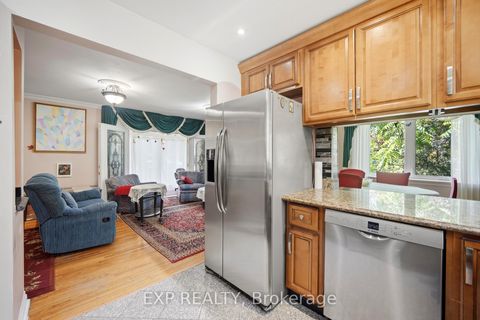 Photo 13 at 43 Ridgemoor Avenue, Cliffside, Toronto