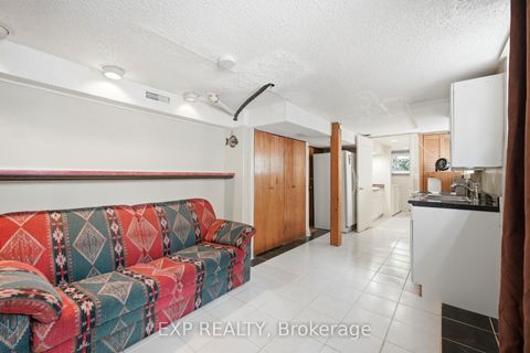 Photo 32 at 43 Ridgemoor Avenue, Cliffside, Toronto
