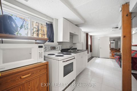 Photo 35 at 43 Ridgemoor Avenue, Cliffside, Toronto