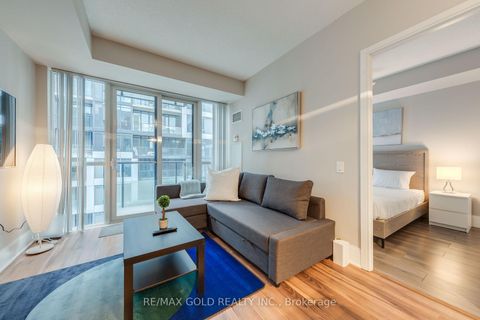 Photo 19 at 809 - 560 Front Street W, Waterfront Communities C1, Toronto