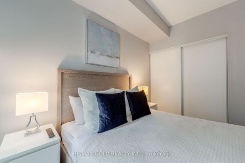 Photo 21 at 809 - 560 Front Street W, Waterfront Communities C1, Toronto