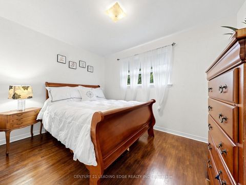Photo 13 at 17 Tinton Crescent, Jamestown, Toronto