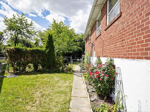 Photo 26 at 17 Tinton Crescent, Jamestown, Toronto