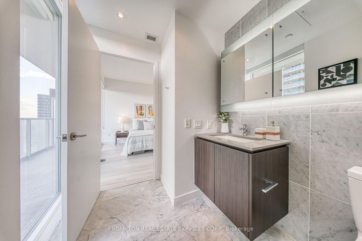 Photo 17 at 2511 - 115 Mcmahon Drive, Bayview Village, Toronto
