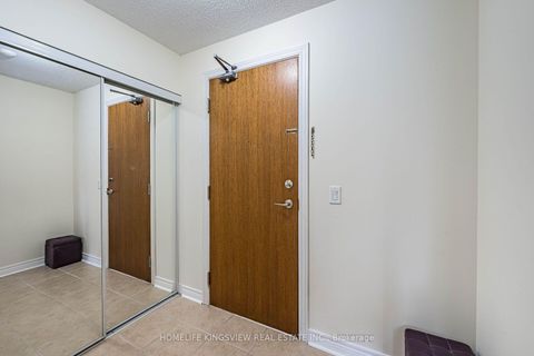 Photo 8 at 807 - 60 Disera Drive, Beverley Glen, Vaughan