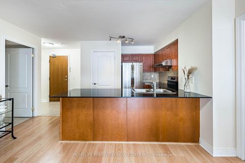 Photo 12 at 807 - 60 Disera Drive, Beverley Glen, Vaughan