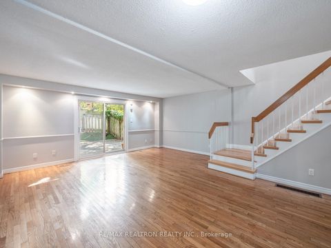 Photo 8 at 43 Wild Gingerway Road, Bathurst Manor, Toronto