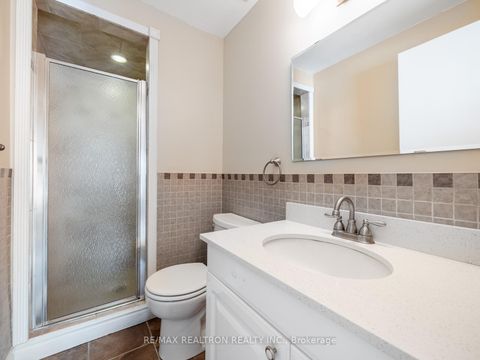 Photo 15 at 43 Wild Gingerway Road, Bathurst Manor, Toronto