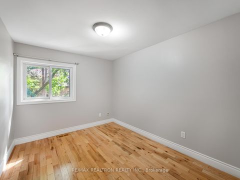 Photo 17 at 43 Wild Gingerway Road, Bathurst Manor, Toronto
