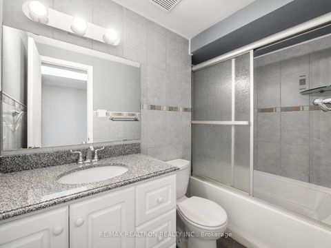 Photo 21 at 43 Wild Gingerway Road, Bathurst Manor, Toronto