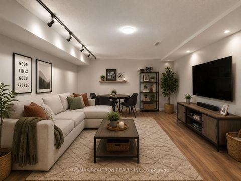 Photo 22 at 43 Wild Gingerway Road, Bathurst Manor, Toronto