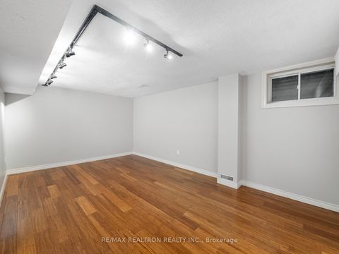 Photo 23 at 43 Wild Gingerway Road, Bathurst Manor, Toronto