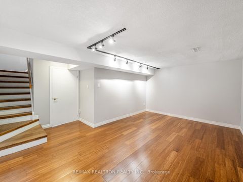 Photo 24 at 43 Wild Gingerway Road, Bathurst Manor, Toronto