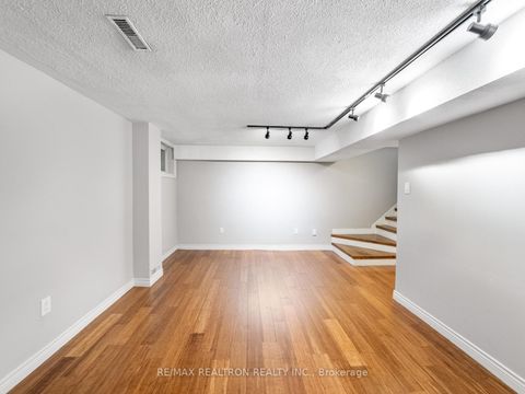 Photo 25 at 43 Wild Gingerway Road, Bathurst Manor, Toronto