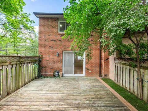 Photo 27 at 43 Wild Gingerway Road, Bathurst Manor, Toronto