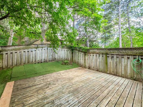 Photo 28 at 43 Wild Gingerway Road, Bathurst Manor, Toronto