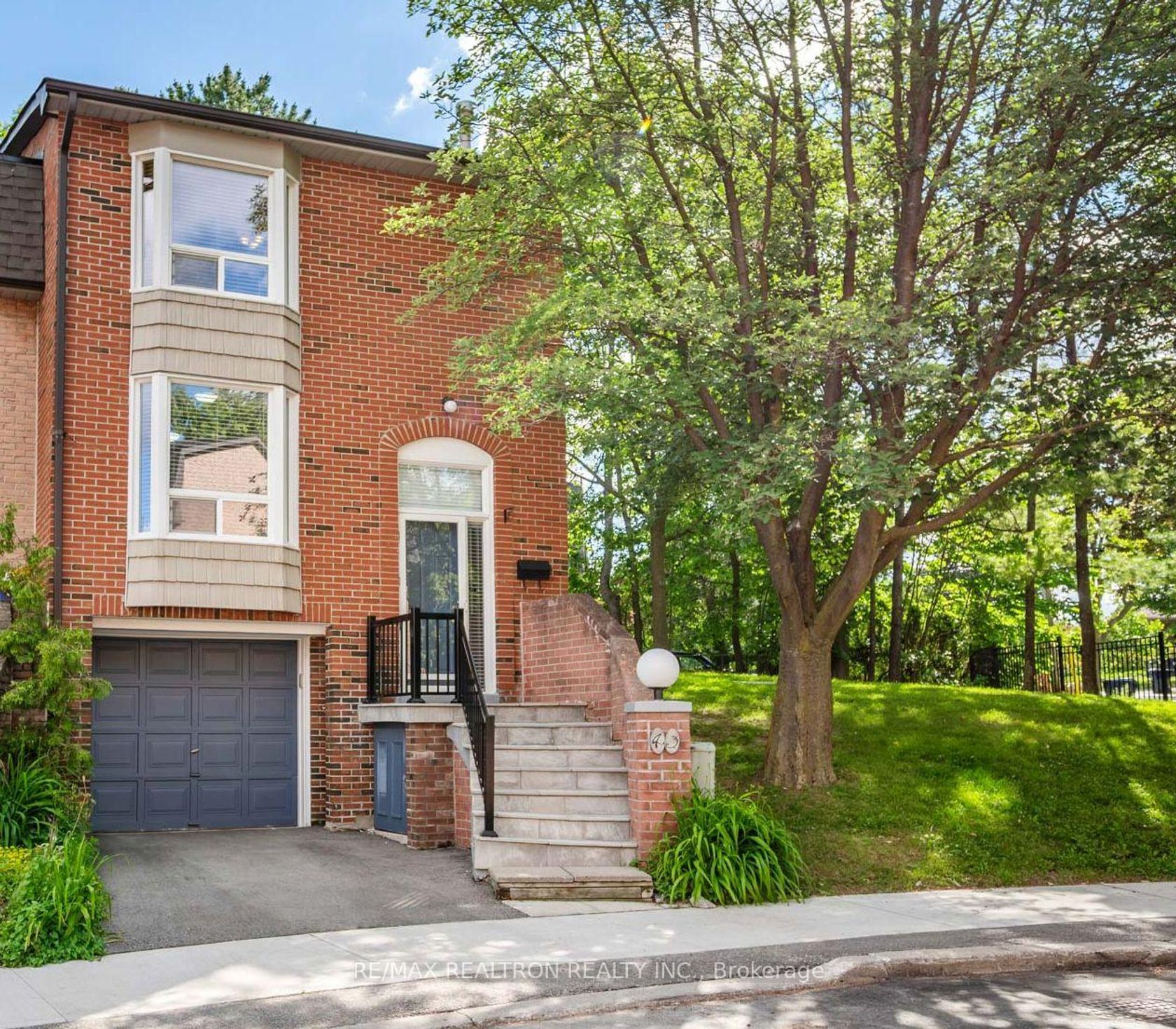 43 Wild Gingerway Road, Bathurst Manor, Toronto 