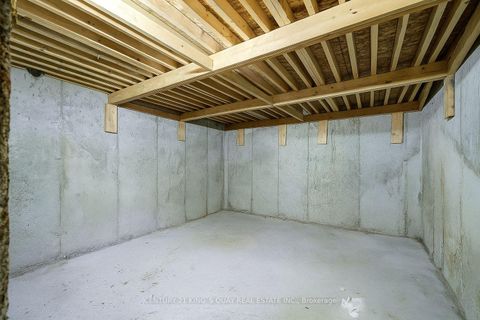 Photo 18 at 1 Lourakis Street, Jefferson, Richmond Hill