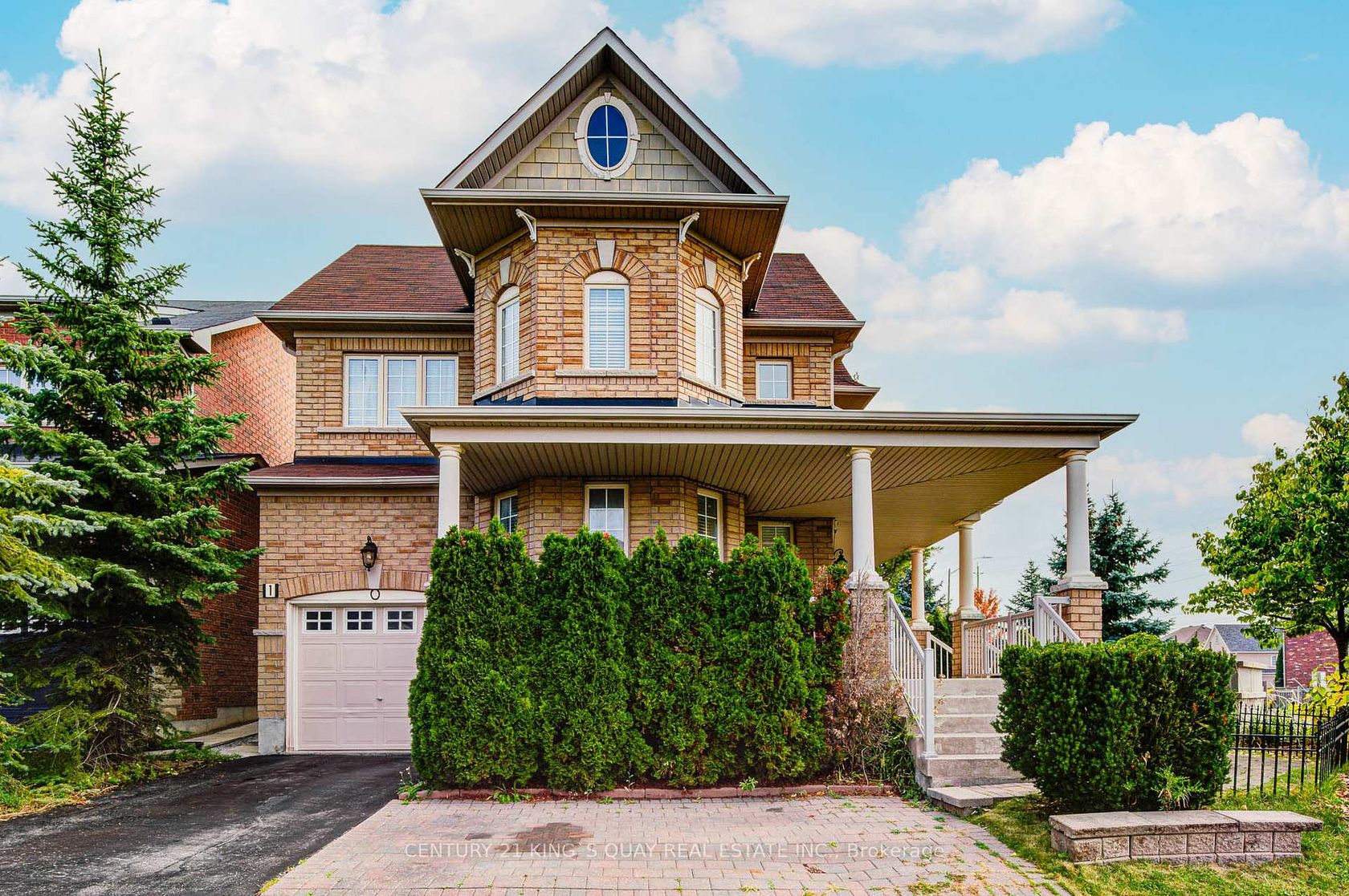 1 Lourakis Street, Jefferson, Richmond Hill photo number 2