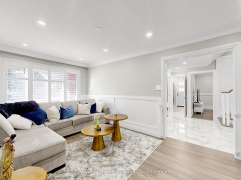 Photo 4 at 58 Marchwood Crescent, Harding, Richmond Hill