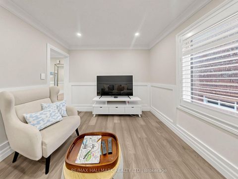 Photo 19 at 58 Marchwood Crescent, Harding, Richmond Hill