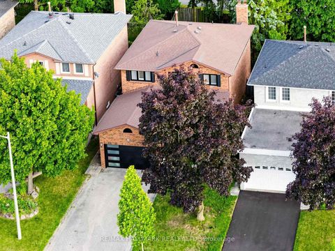 Photo 45 at 58 Marchwood Crescent, Harding, Richmond Hill