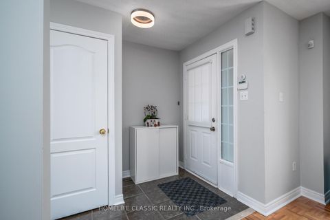 Photo 1 at 44 Wildberry Crescent, Vellore Village, Vaughan