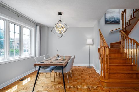 Photo 2 at 44 Wildberry Crescent, Vellore Village, Vaughan