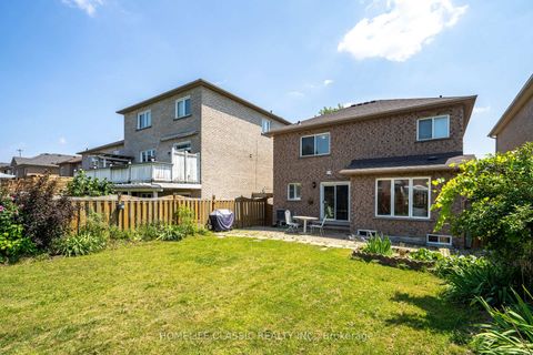 Photo 14 at 44 Wildberry Crescent, Vellore Village, Vaughan