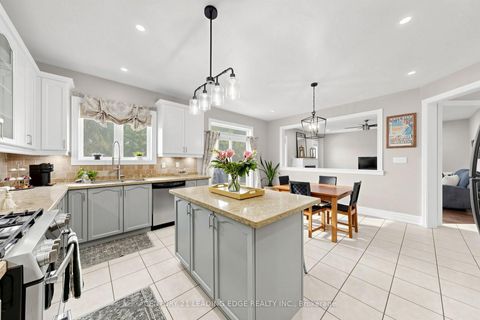 Photo 9 at 48 Tanis Crescent, Centennial Scarborough, Toronto