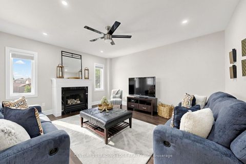 Photo 10 at 48 Tanis Crescent, Centennial Scarborough, Toronto