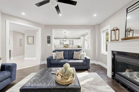 Photo 11 at 48 Tanis Crescent, Centennial Scarborough, Toronto