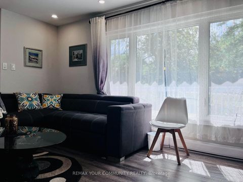 Photo 10 at 322 Irene Drive, Keswick South, Georgina