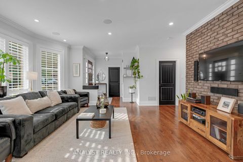 Photo 11 at 88 Brougham Drive, East Woodbridge, Vaughan